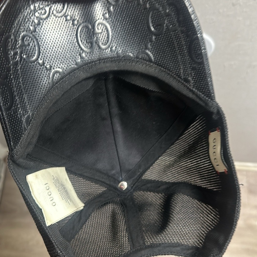 Gucci Black Embossed Cap - Picture 2 of 4